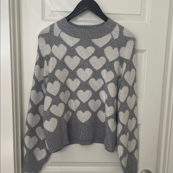Old Navy Gray and White Heart Sweater - Picture 1 of 6